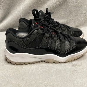 Nike Air Jordan 11 low Sneakers Size 2Y